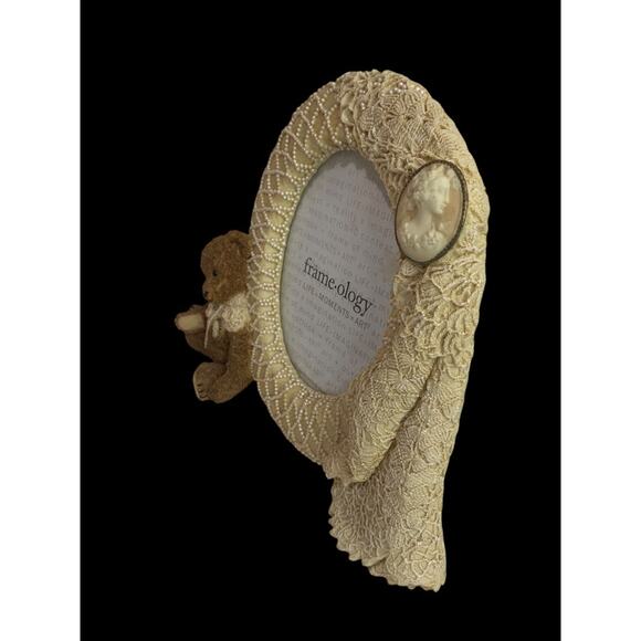 Vintage 1997 Frame ology Teddy Cameo Oval Tabletop Picture Frame - Picture 2 of 8